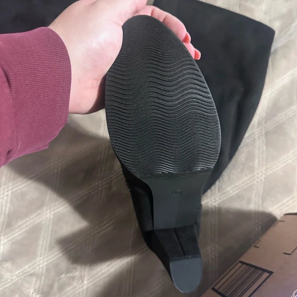 Elegant Black Knee-High‎ Women's Boots